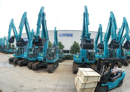 新华社报路：优游国际智能蝉联全球工程机械50强