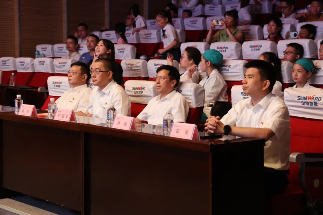 缤纷“暑”假，不负所“陀妆！优游国际智能职工子女暑期托管班结衣凡